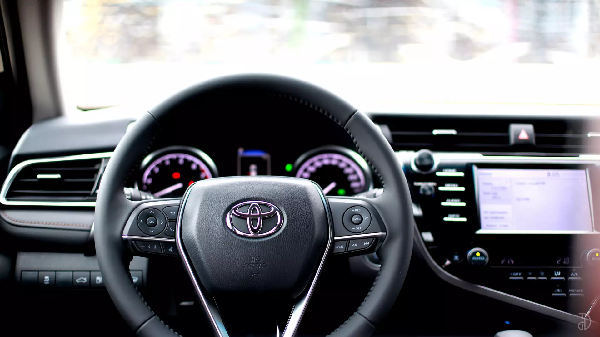 Toyota Camry 2018. Фото 5